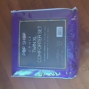 Never used twin comforter